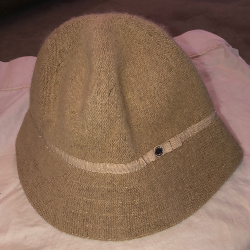 Gap Hat - image 1